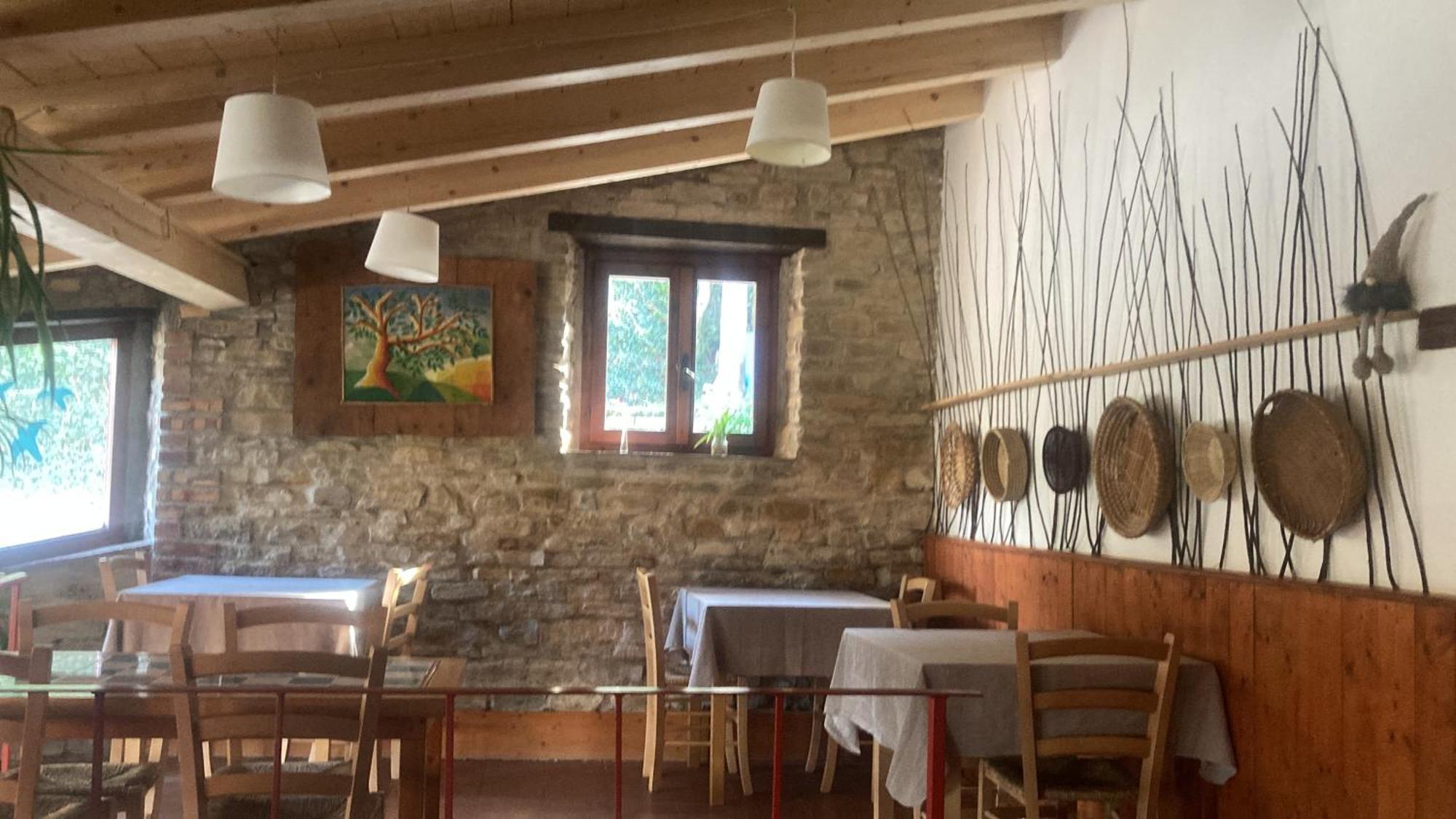 Agriturismo Becerca Vegan Serra San Quirico Exterior photo