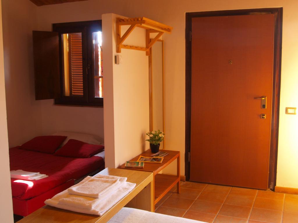 Agriturismo Becerca Vegan Serra San Quirico Exterior photo
